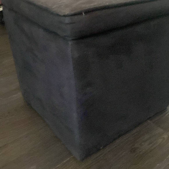 Storage cube! - Picture 5 of 5